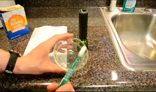 How To Clean Battery Acid From Flashlight