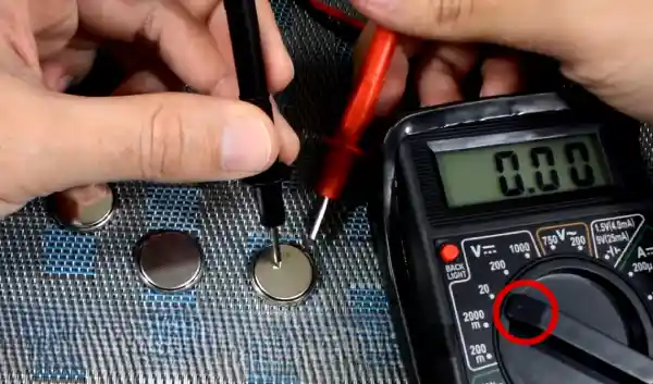 How To Test a CR2032 Battery